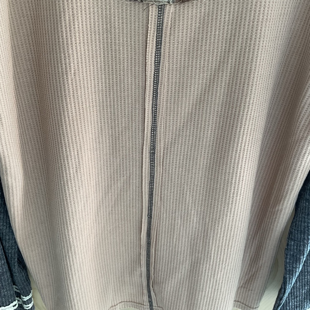 Pol Patchwork '06’ Raglan Pullover - Tan/Blush & … - image 6